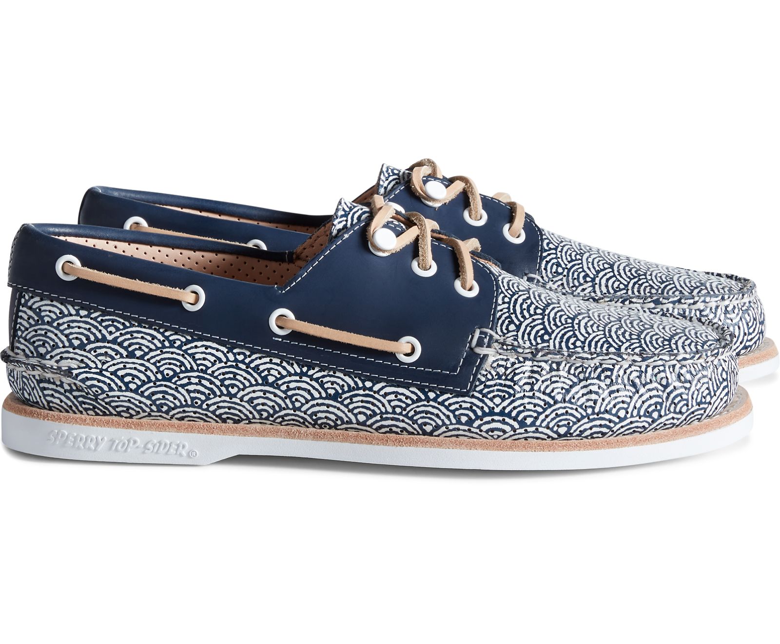 Men's Cloud Authentic Original 3-Eye Wave Print Boat Shoe - Navy - Click Image to Close