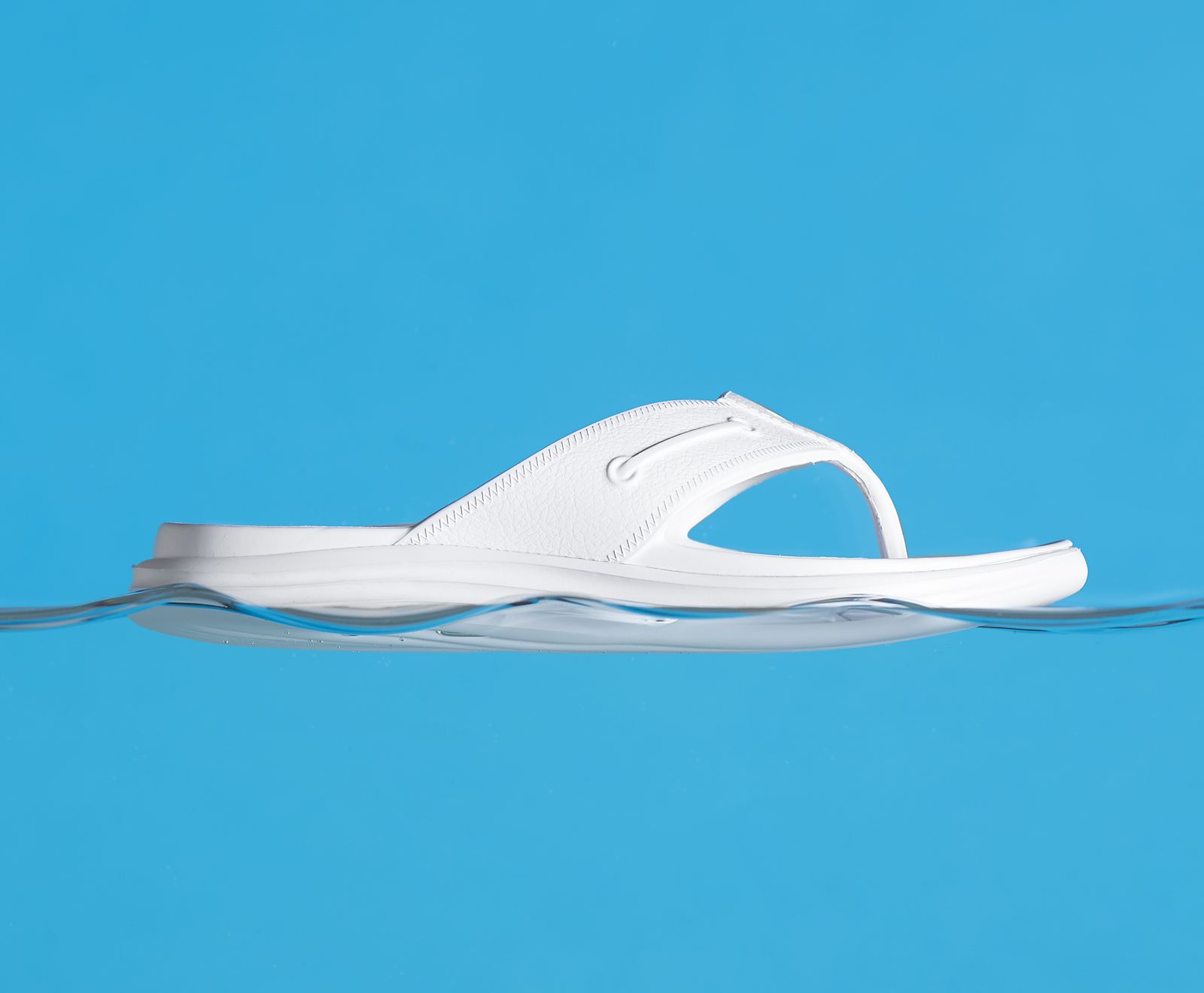 Women's Windward Float Flip Flop - White